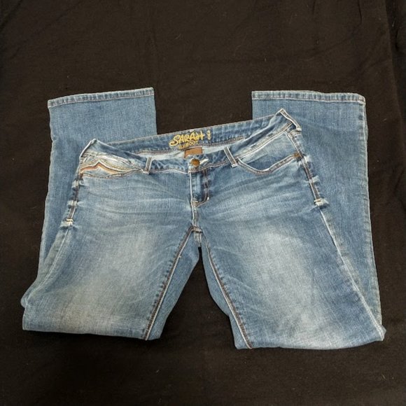 JEANS – Sarah Slimboot by American Rag cie 29 short - Picture 1 of 5